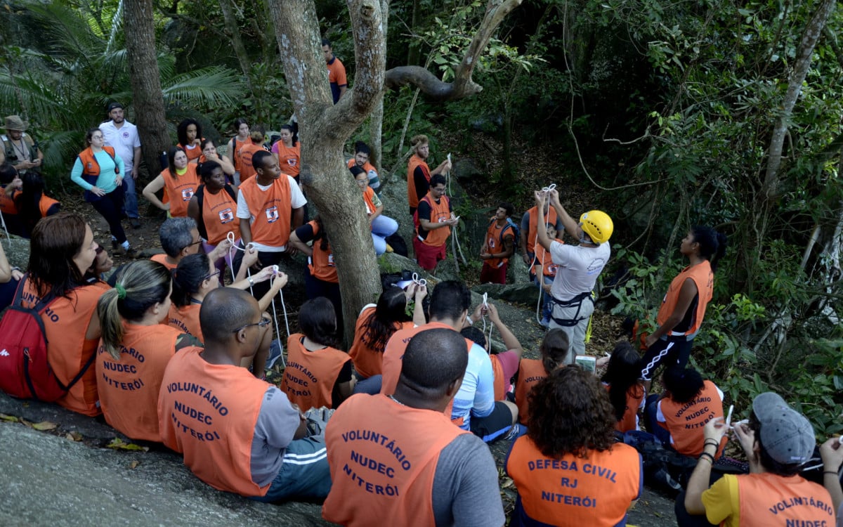 Niterói une inteligência artificial e humana no combate às queimadas