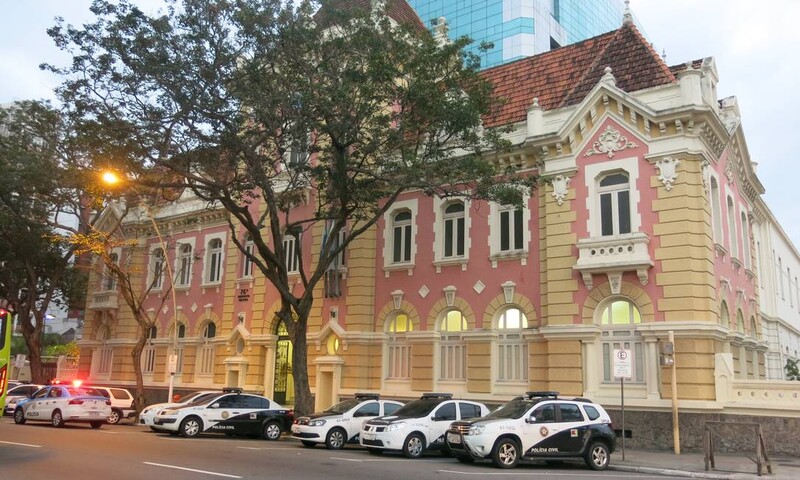 Advogado acusado de extorquir cliente é preso em Niterói