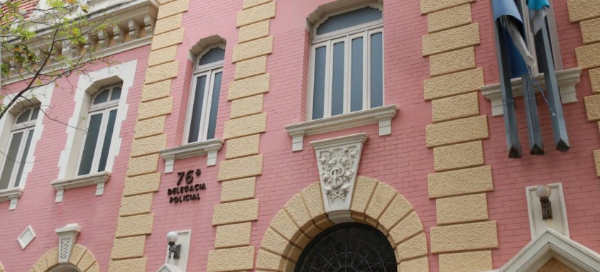 Polícia indicia estudante de Direito pelos crimes de estelionato e falsa identidade