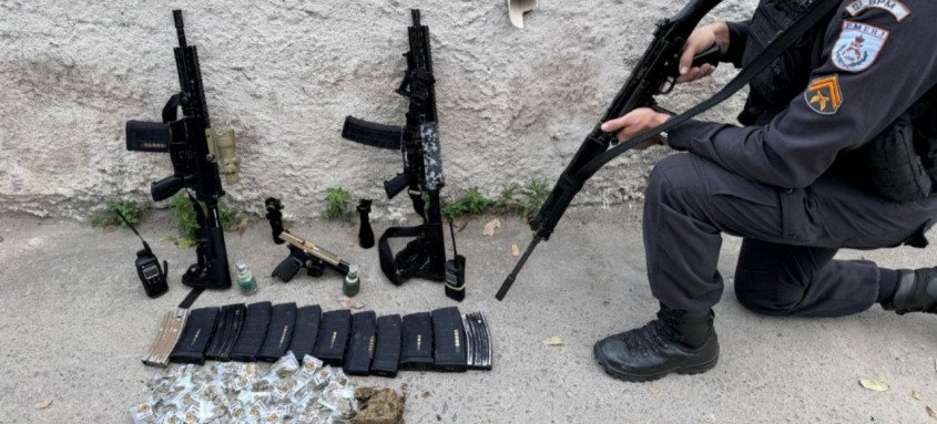 Suspeito é morto e outro preso durante troca de tiros em Niterói