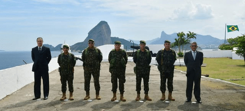 Comandante do Exército visita guarnição de Niterói