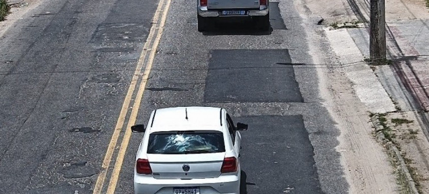 Ação conjunta recupera dois carros roubados e prende quatro suspeitos por receptação