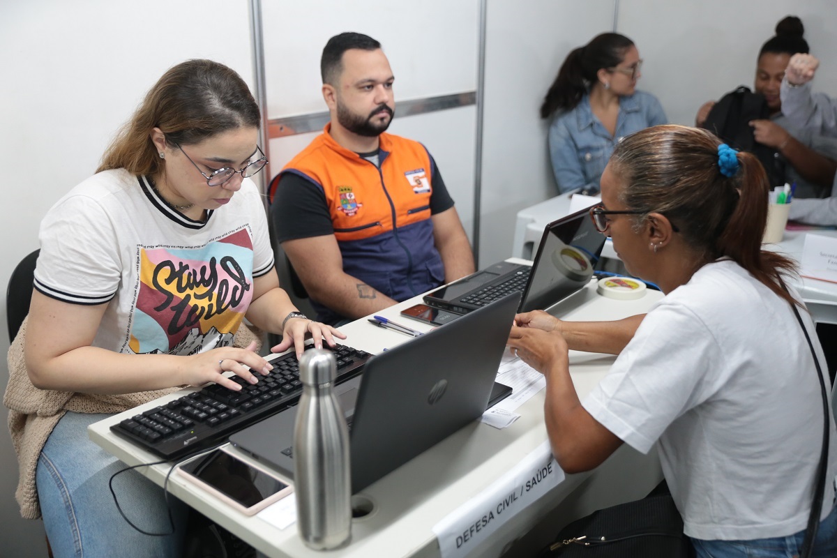 Prefeitura móvel recebe mais de 250 atendimentos no primeiro dia