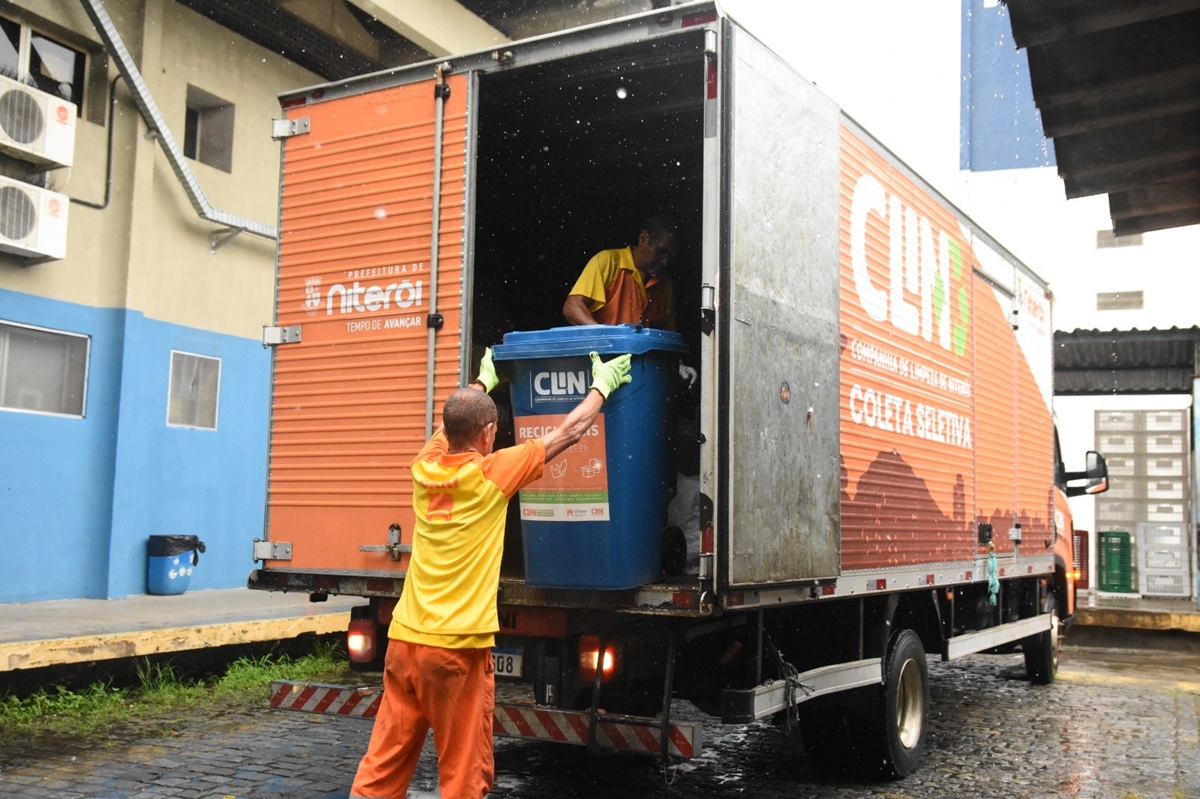 Clin expande projeto de coleta seletiva na UFF