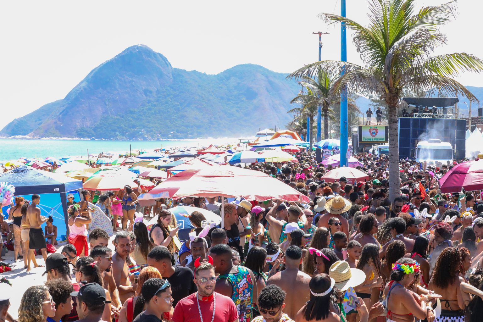 Carnaval Maricá 2026 terá 76 blocos e 13 palcos espalhados pela cidade