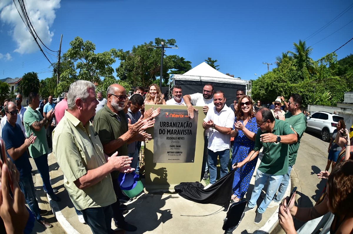Prefeitura de Niterói entrega obras de urbanização na Região Oceânica e na Zona Norte