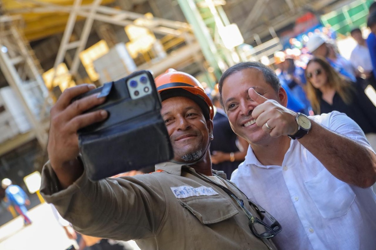 Prefeito de Niterói assina adesão do Estaleiro Mauá ao Refis Municipal do Setor Naval