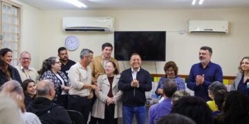Rodrigo Neves acompanha obras da nova farmácia do Getulinho e reforça papel da atenção básica no Fonseca