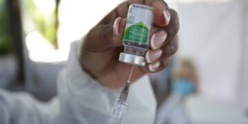Campanha de vacinação contra a Influenza prossegue em Niterói