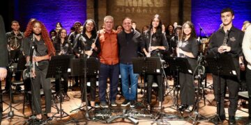 Aprendiz Musical comemora 25 anos com Theatro Municipal lotado para marcar o lançamento do álbum “Choro Sinfônico”