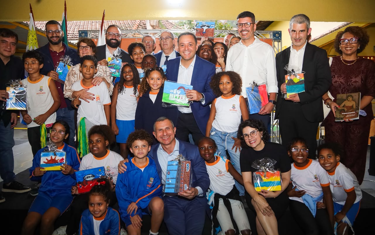 Niterói e Uruguai firmam acordo para primeira escola pública bilíngue em português e espanhol